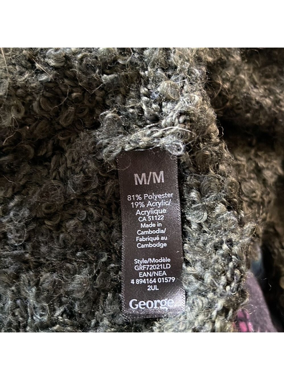 George Sweater Size M π₯°π₯° - Picture 4 of 4